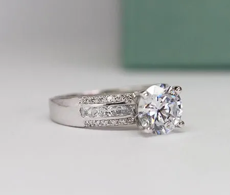 Crocus - Round Diamond Engagement Ring