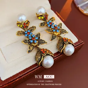 Luxurious Pearl Geometric Alloy Electroplating Earrings