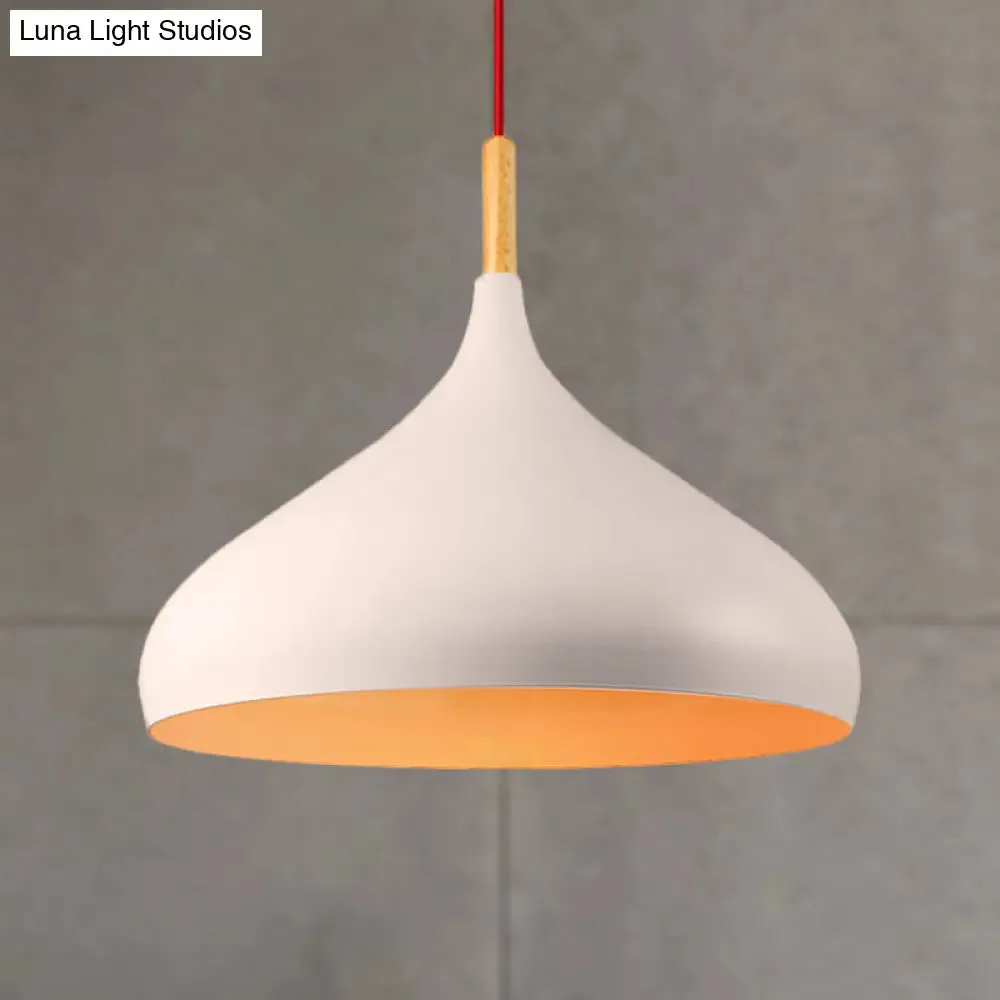 Minimalistic White Onion Shade Pendant Lamp - Stylish Metallic 1-Light Fixture for Living Room