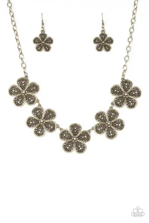 Paparazzi Necklace ~ No Common Daisy - Brass