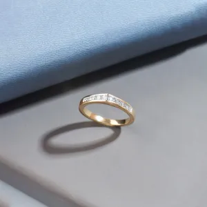 Peak Diamond Ring