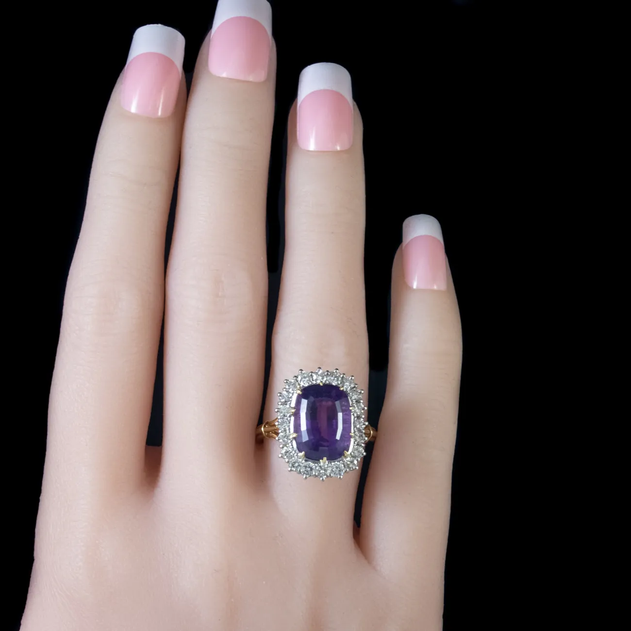 Vintage Amethyst Diamond Ring 18Ct Gold 6Ct Amethyst Dated 1974